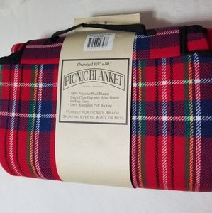 Wolf Oversized Folding Picnic Blanket, waterproof backing, red plaid, 60" x 80"